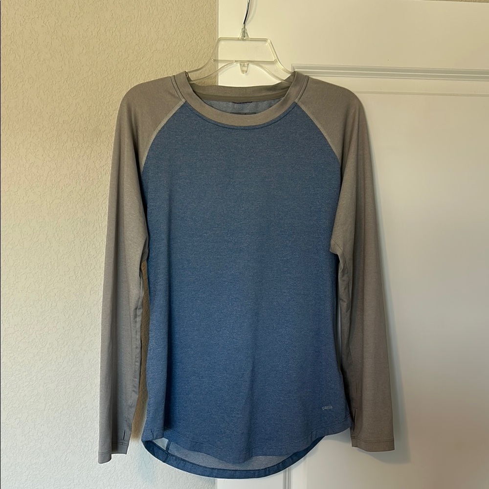 Patagonia, Women’s Blue and Gray Long Sleeve Tee, Medium
